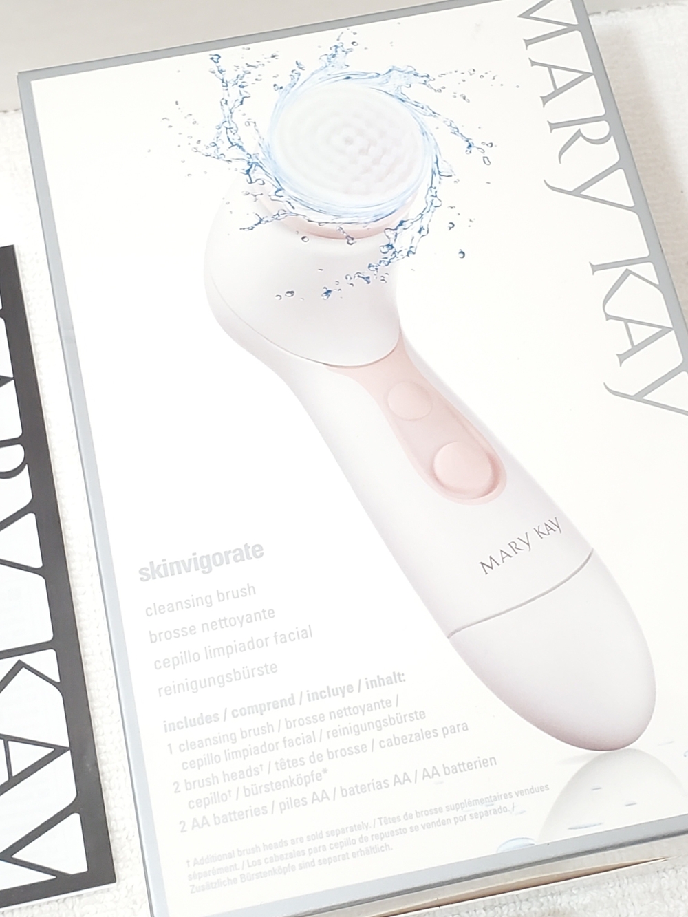 Mary Kay Skinvigorate Cleansing Brush Set New Open Box Complete Two AA Batteries - Picture 4 of 9